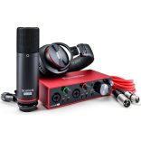Focusrite Scarlett 2i2 Studio (3rd Gen) szett