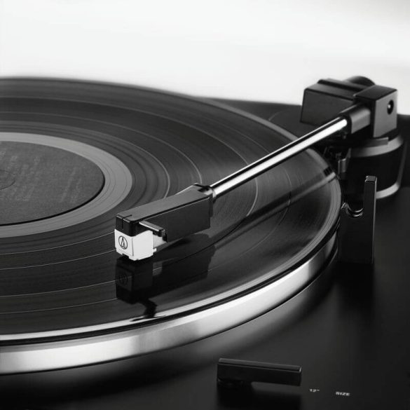 Audio-Technica AT-LP60XBTBK Automata Lemezjátszó Bluetooth kapcsolattal, fekete